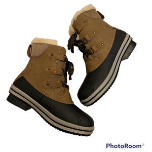 PAWZ by Bearpaw Brown Weather Boots.  New